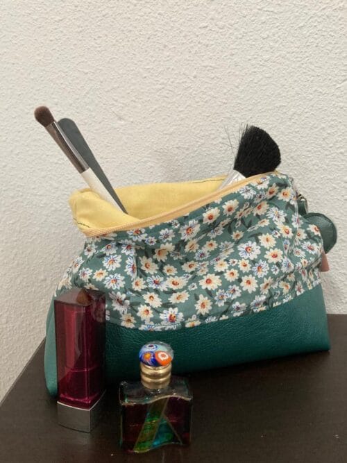 Handgemaakte make up tas bloemen turquoise Craftketeers